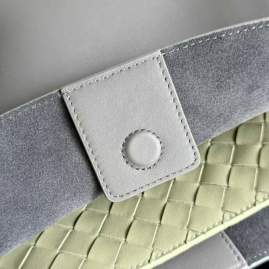 Picture of Bottega Veneta Handbags _SKUfw193635040fw